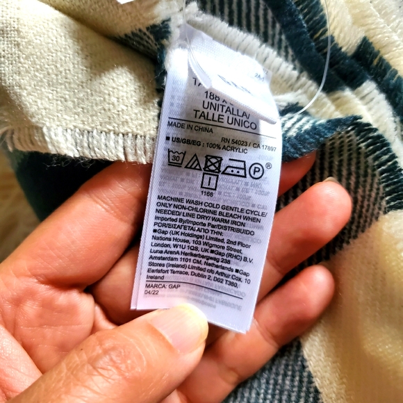 Plaid scarf & beanie hat set - Picture 3 of 5